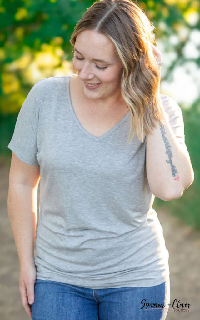 Women's short sleeve casual gray tee.